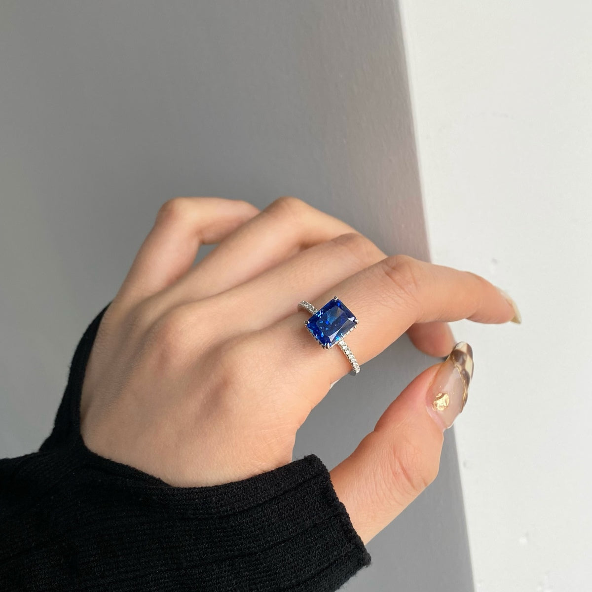 [Nova Jewelry]4.0 Carat Luxurious Engagement Ring