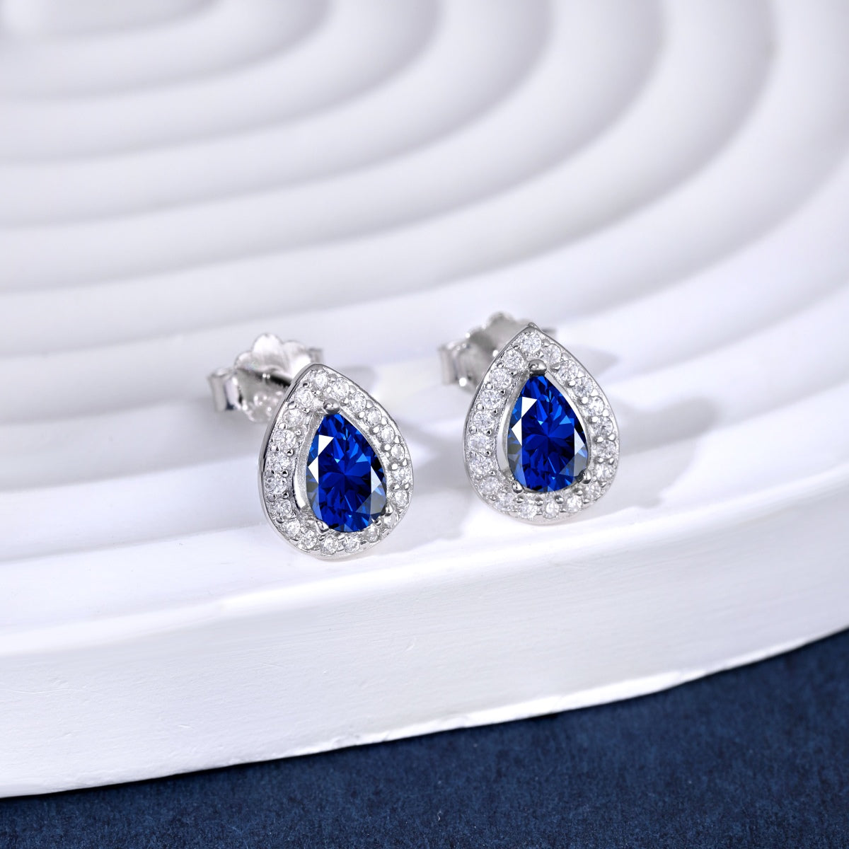 [Nova Jewelry]Luxurious Water Drop Shape Earrings