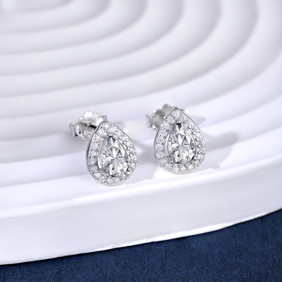 [Nova Jewelry]Luxurious Water Drop Shape Earrings