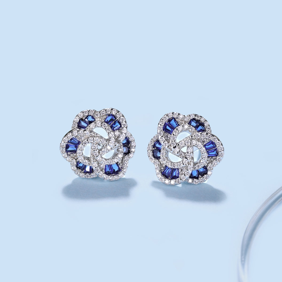 [Nova Jewelry]Exquisite Flower Shape Daily Earrings