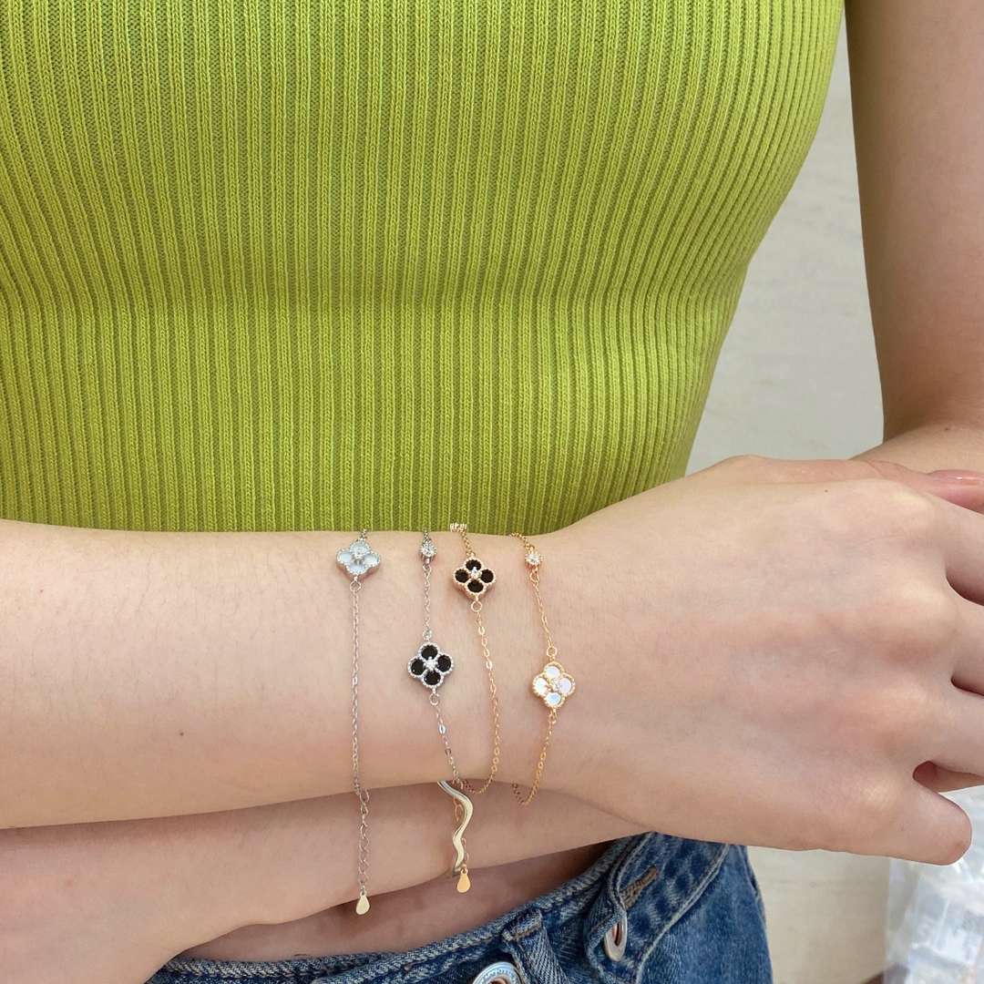 [Nova Jewelry]Delicate Four Leaf Clover Bracelet