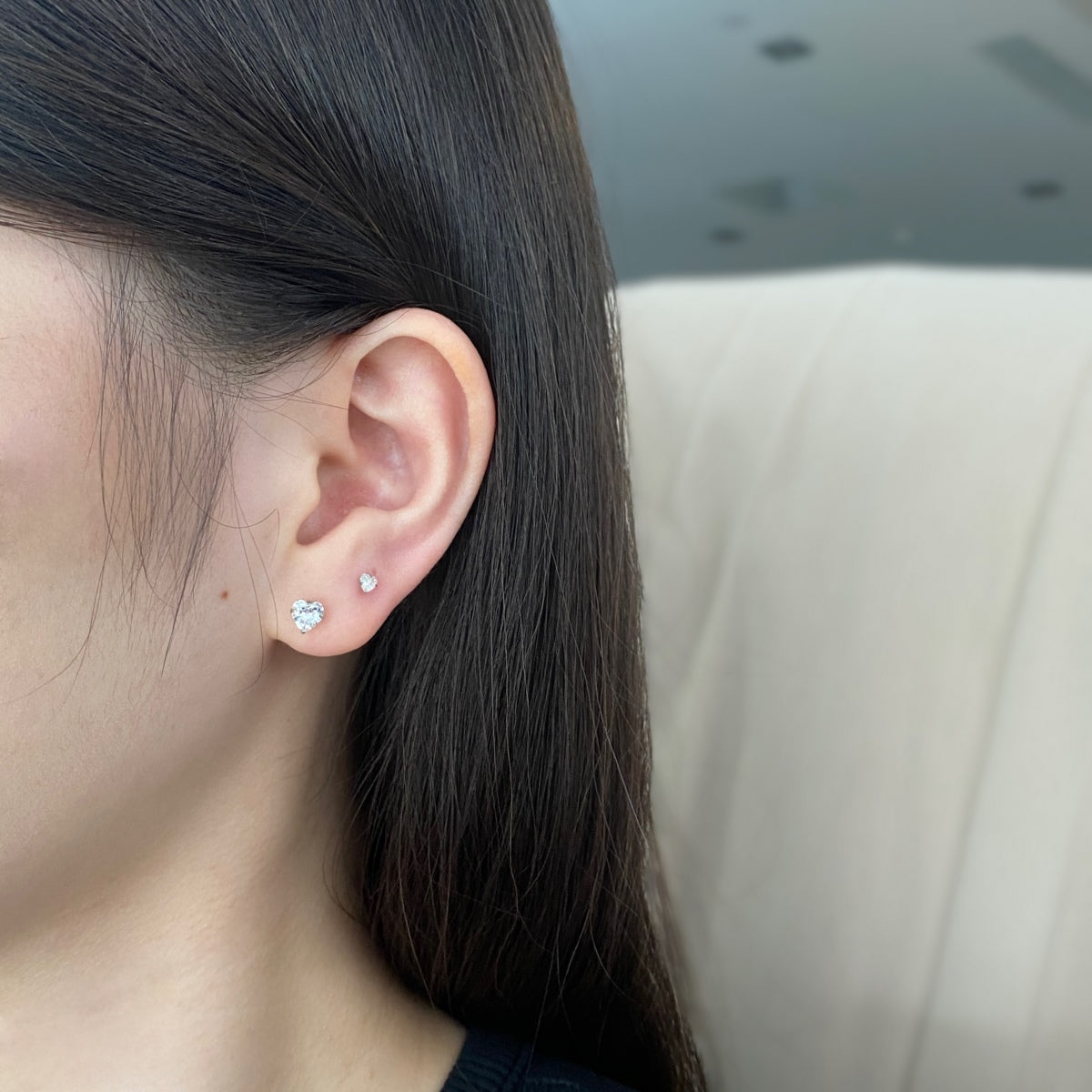 [Nova Jewelry]Sparkling Heart Shaped Simple Earrings