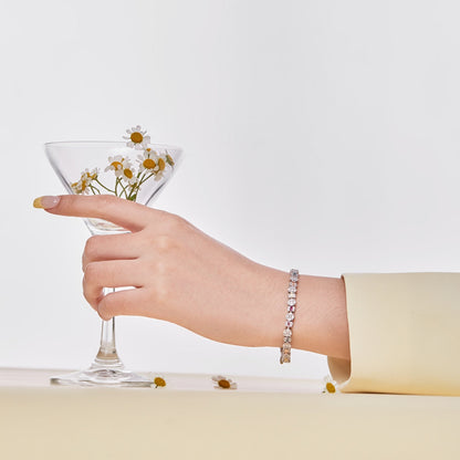 [Nova Jewelry]Dazzling Radiant Multi Cut Daily Bracelet