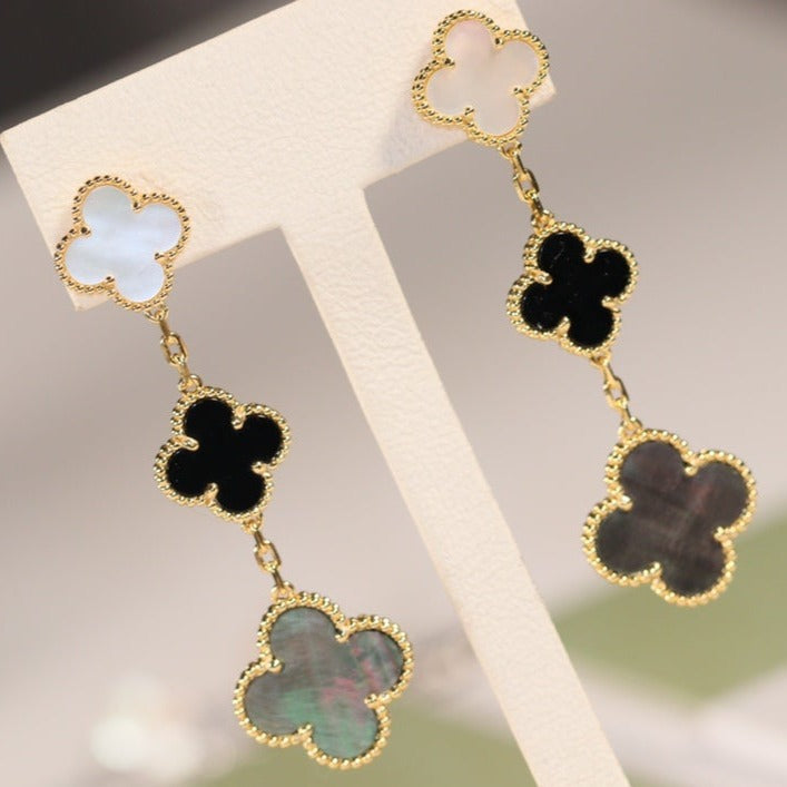 [BLUE TEARS]CLOVER EARRINGS GOLD ONYX MOP 3 MOTIF