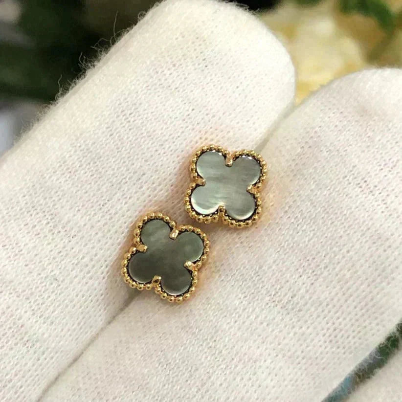 [BLUE TEARS]CLOVER MINI 9.5MM GRAY MOP EARRINGS