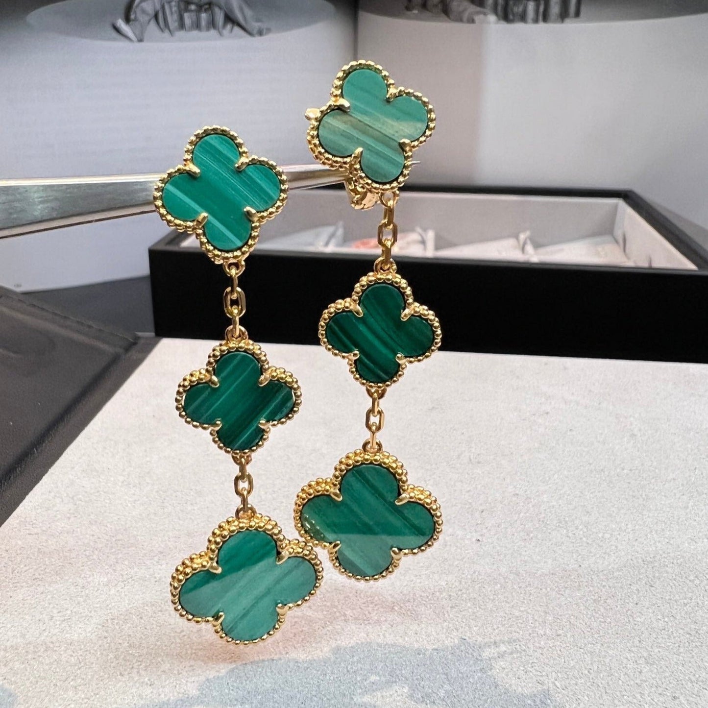 [BLUE TEARS]CLOVER MALACHITE 3 MOTIFS GOLD
