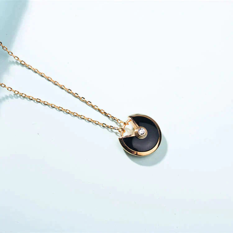 [BLUE TEARS]AMULETTE GOLD CARNELIAN ONYX NECKLACE