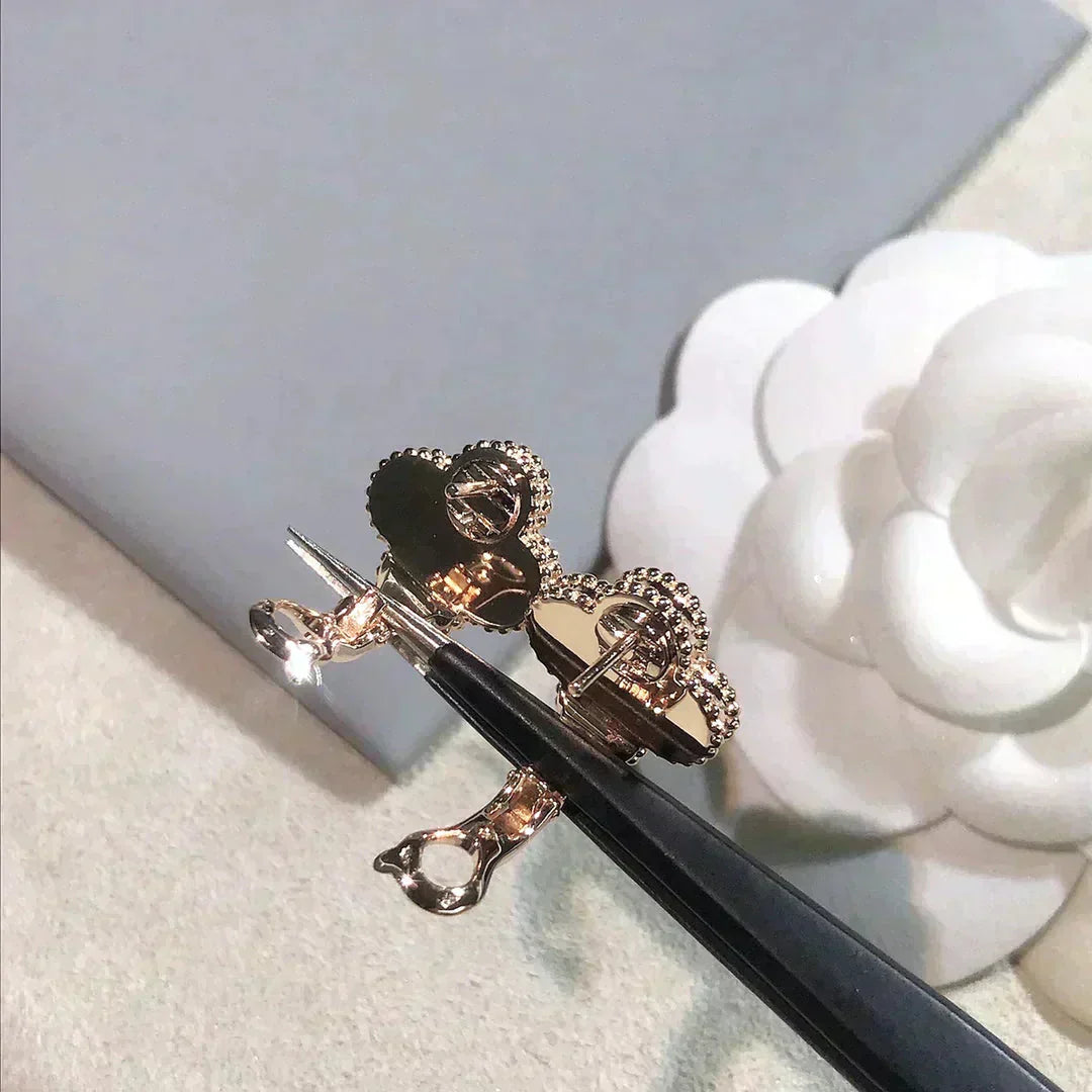 [BLUE TEARS]CLOVER MEDIUM 1 MOTIFS  PINK MOP DIAMOND EARRINGS