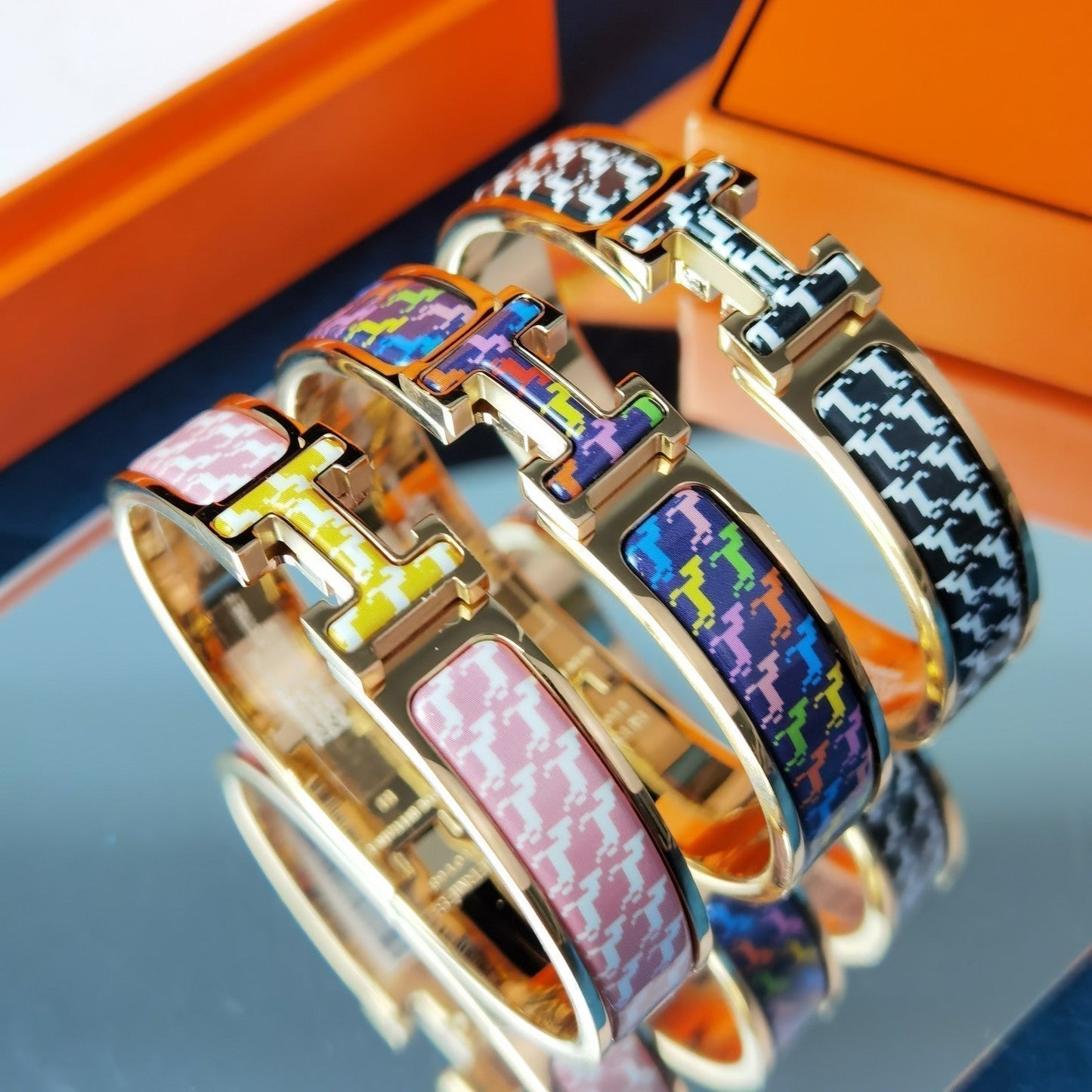 [BLUE TEARS]H HORSE BRACELET 12MM