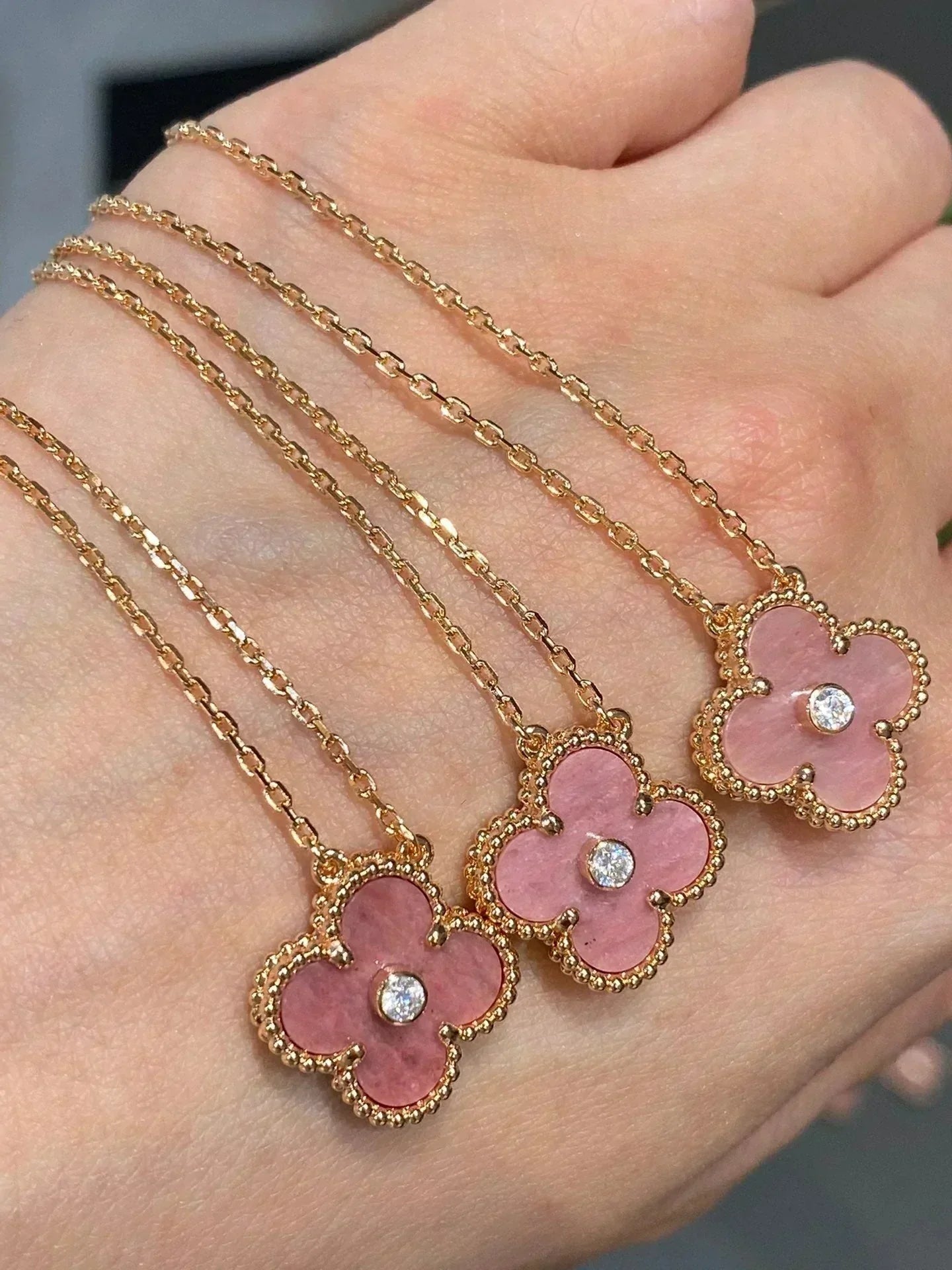 [BLUE TEARS]CLOVER 15MM DIAMOND RHODONITE NECKLACE