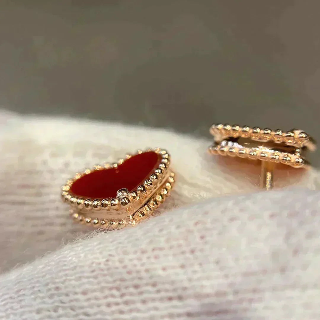 [BLUE TEARS]HEART CARNELIAN STUD EARRINGS