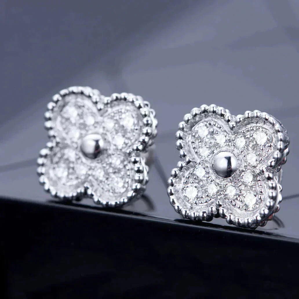 [BLUE TEARS]CLOVER 1 MOTIFS DIAMOND STUD EARRINGS SILVER