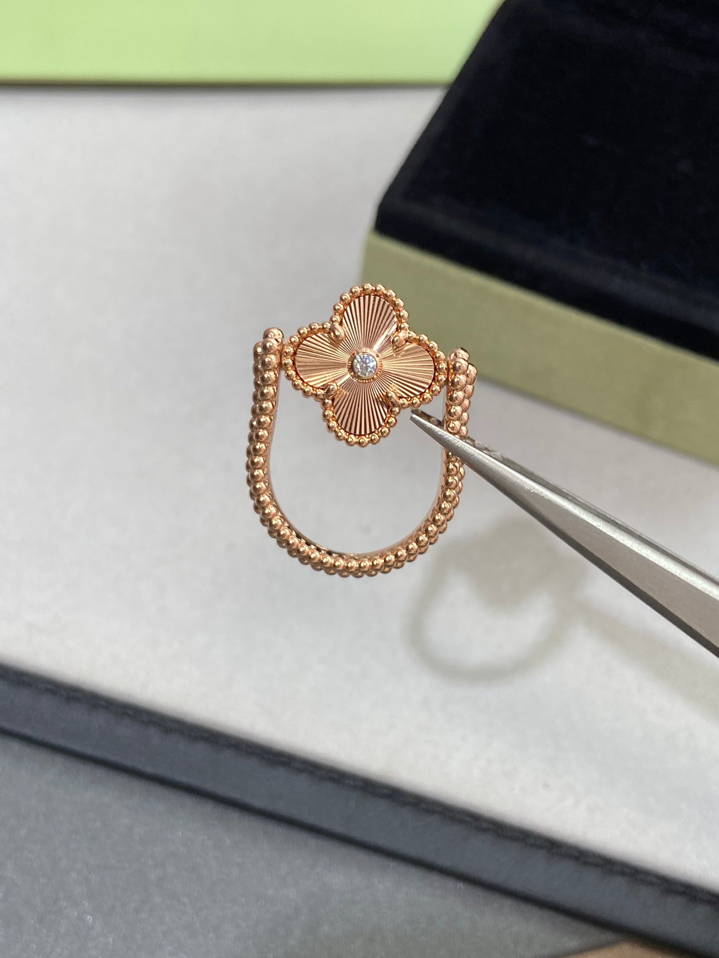 [BLUE TEARS]CLOVER RIVERSIBLE ROSE GOLD RING
