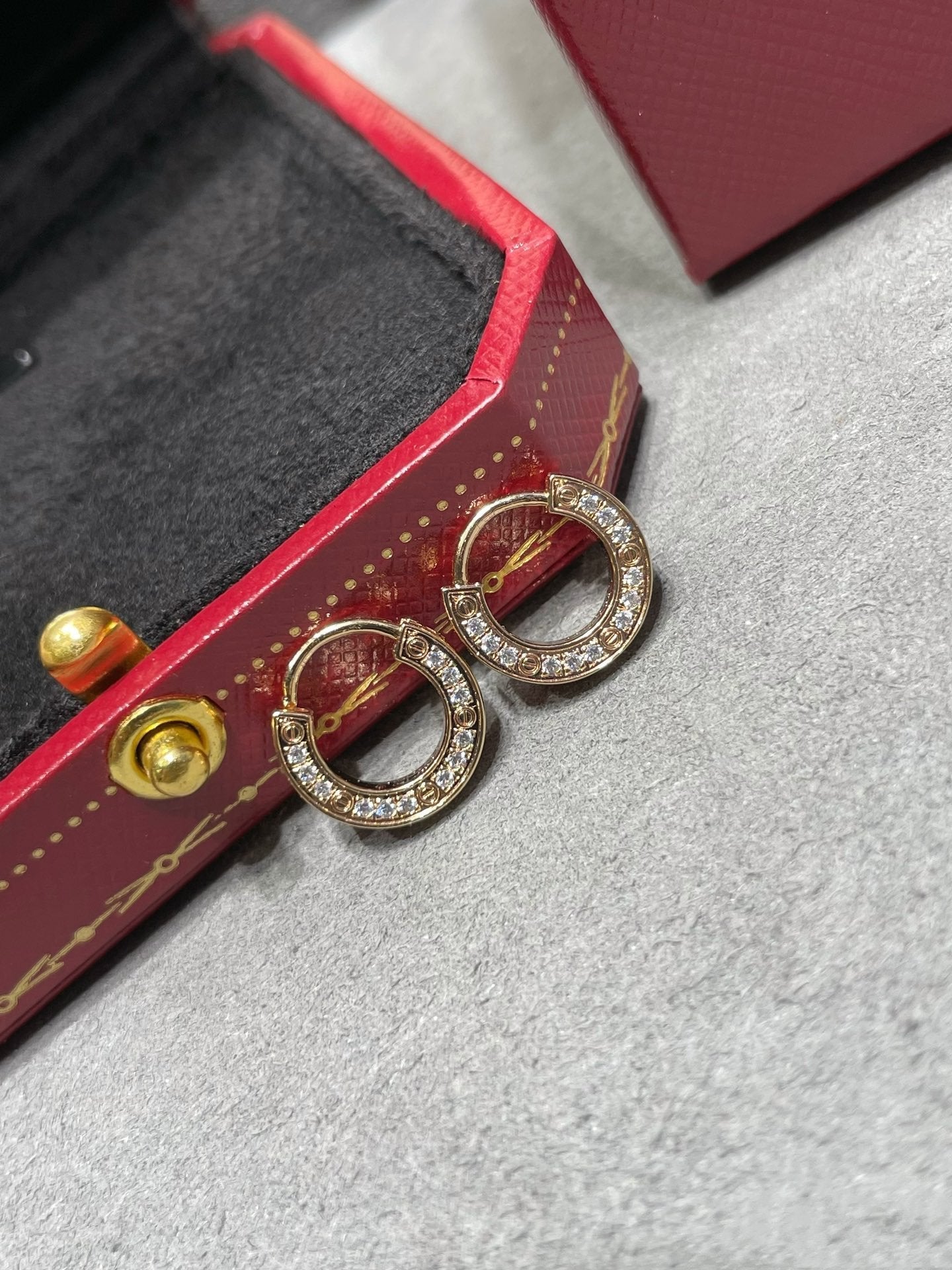 [BLUE TEARS]LOVE DIAMOND EARRINGS