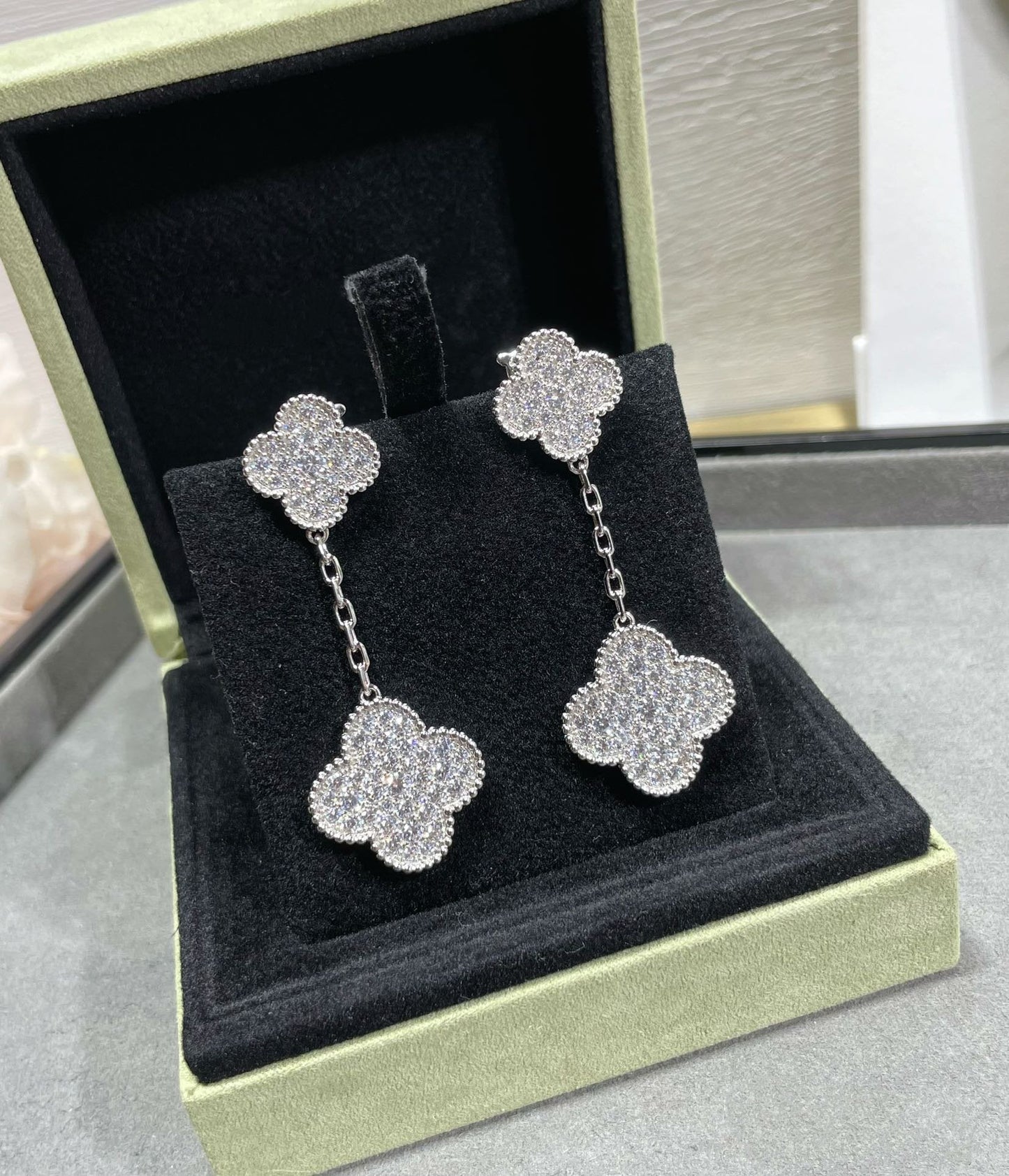 [BLUE TEARS]CLOVER 2 MOTIFS DIAMOND PAVED SILVER EARRINGS