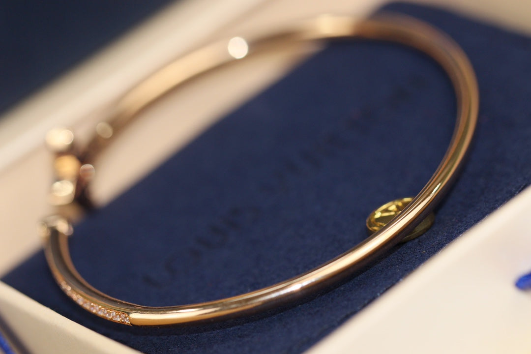 [BLUE TEARS]IDYLLE PINK GOLD OPEN BRACELET DIAMOND PAVED