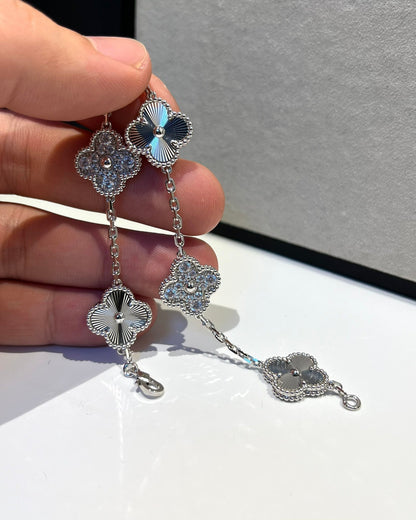 [BLUE TEARS]CLOVER 5 MOTIF SILVER DIAMOND BRACELET