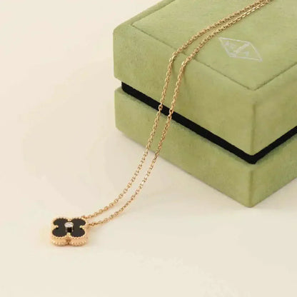 [BLUE TEARS]CLOVER 15MM DIAMOND ONYX NECKLACE