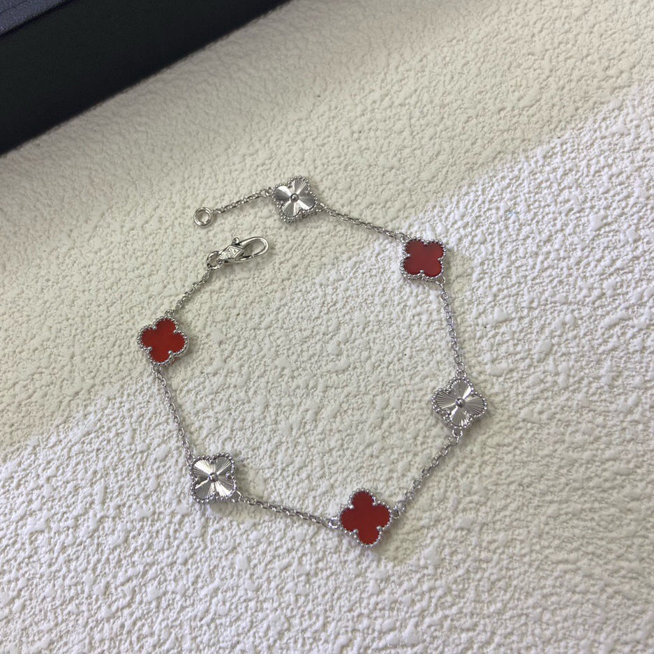 [BLUE TEARS]CLOVER 6 MOTIF RED AGATE LASER BRACELET