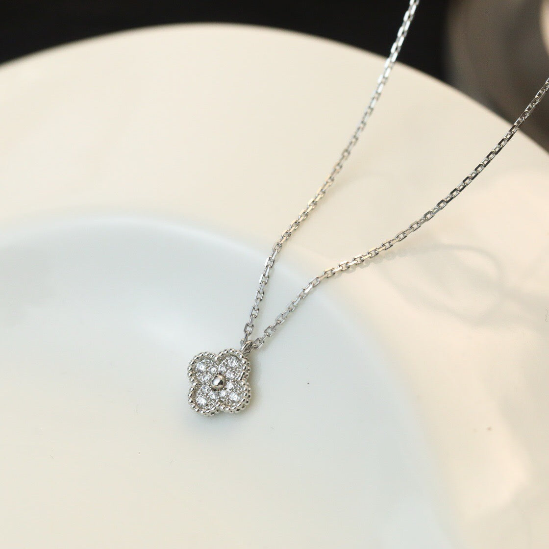 [BLUE TEARS]CLOVER MINI 9.5MM PENDANT DIAMOND NECKLACE