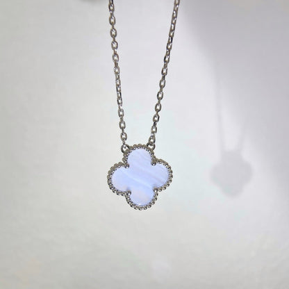 [BLUE TEARS]CLOVER 15MM BLUE CHALCEDONY NECKLACE SILVER