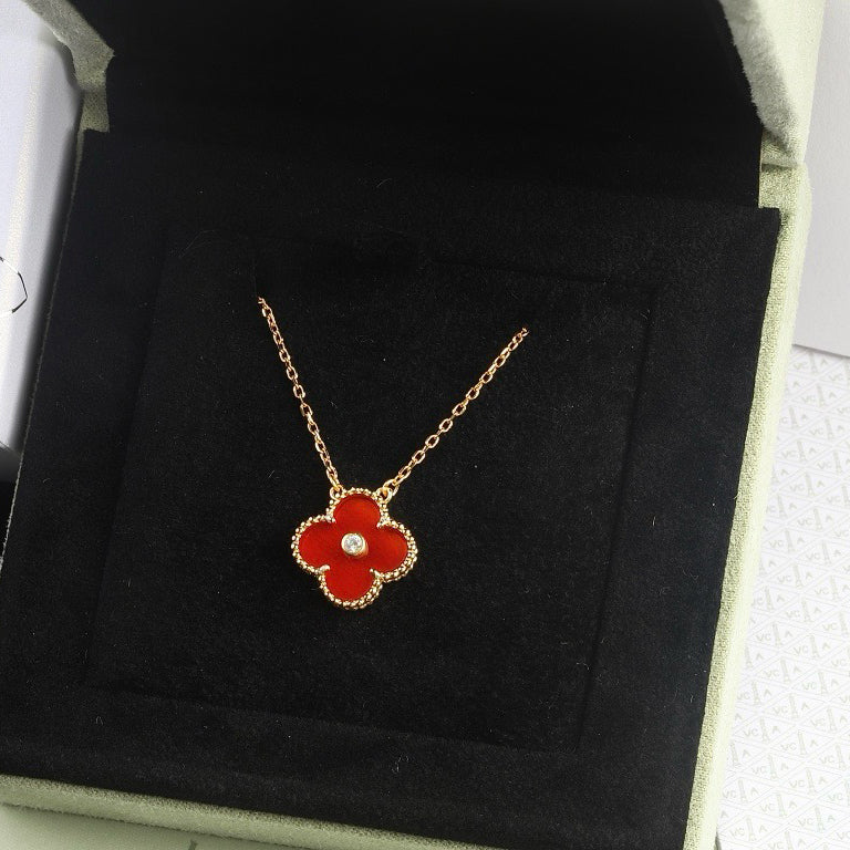[BLUE TEARS]CLOVER 15MM DIAMOND CARNELIAN NECKLACE