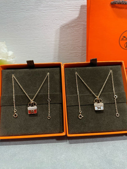 [BLUE TEARS]H CIRCE MOISSANITE PENDANT NECKLACE GOLD