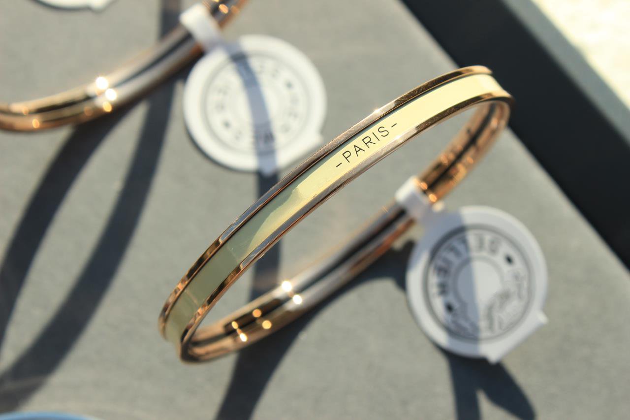 [BLUE TEARS]HM UNI BANGLE BAG