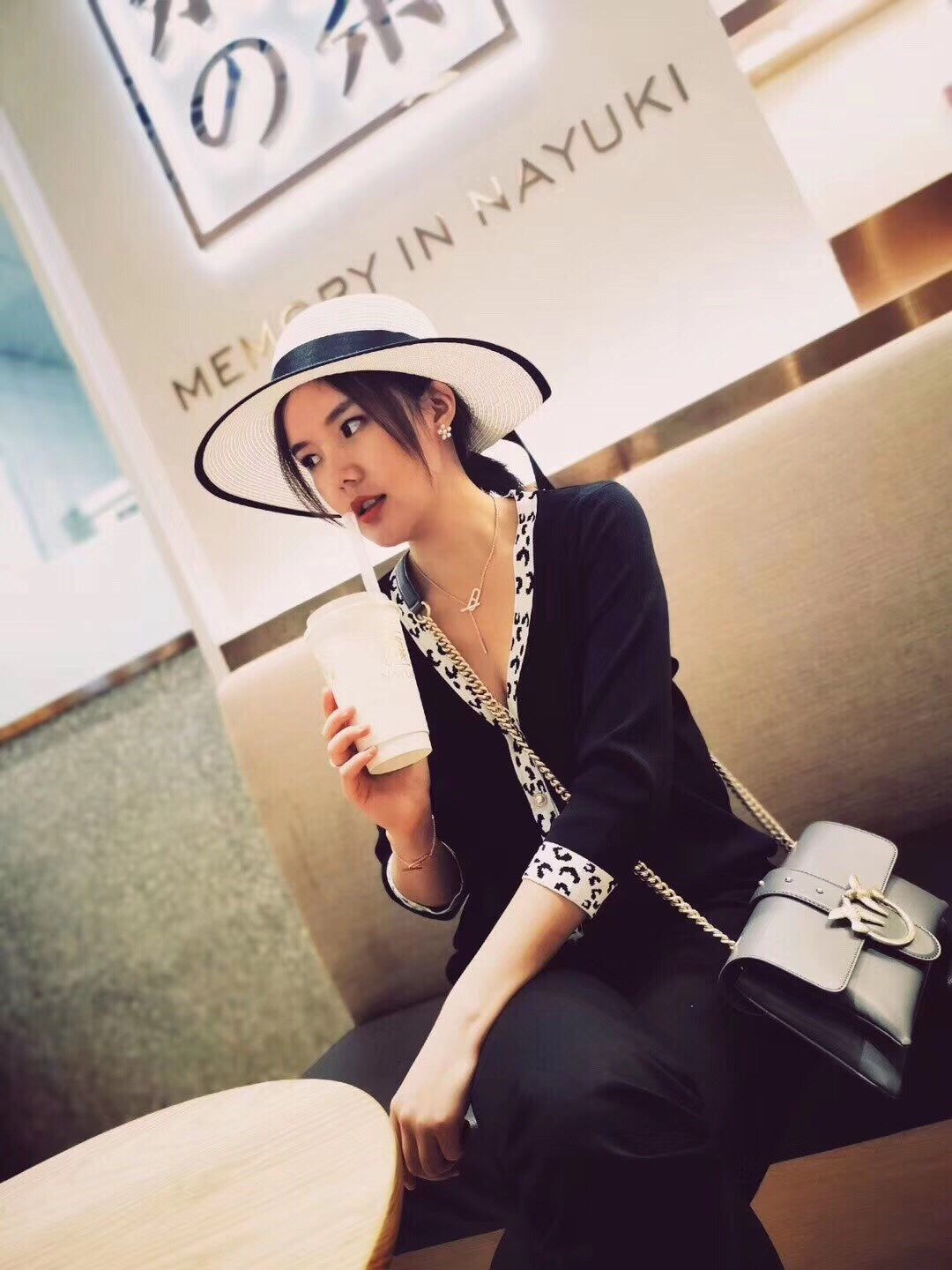 [BLUE TEARS]HM FIRE PIG NOSE NECKLACE TRENDY STREET