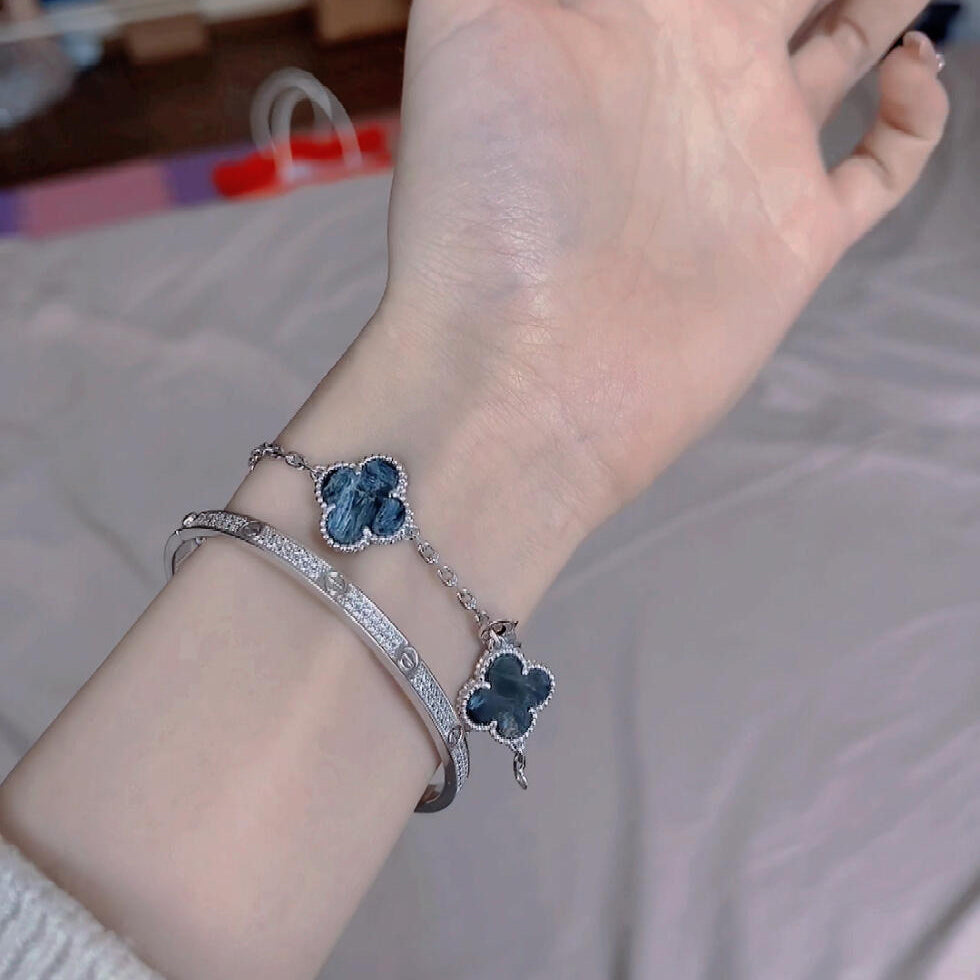 [BLUE TEARS]CLOVER 5 MOTIF PIETERSITE SILVER BRACELET