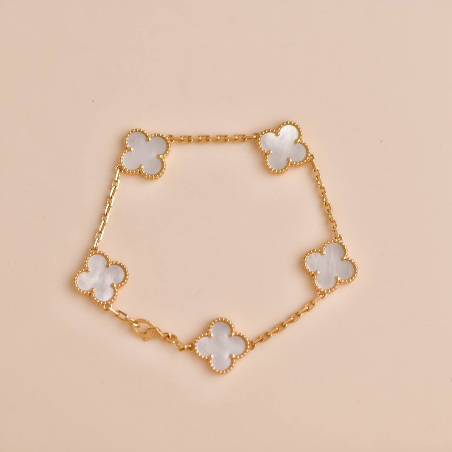 [BLUE TEARS]CLOVER  5 MOTIF WHITE MOP BRACELET