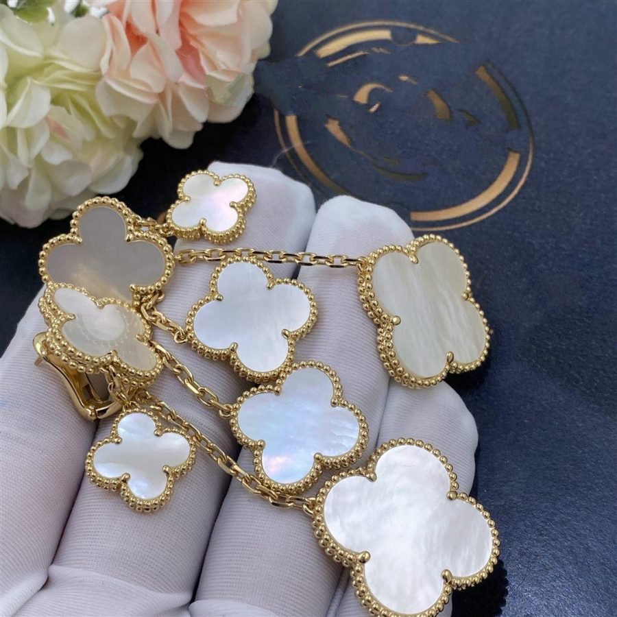 [BLUE TEARS]CLOVER EARRINGS WHITE MOP 4 MOTIFS GOLD