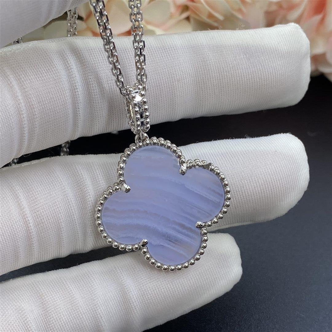 [BLUE TEARS]CLOVER SILVER CHALCEDONY BIG CLOVER NECKLACE