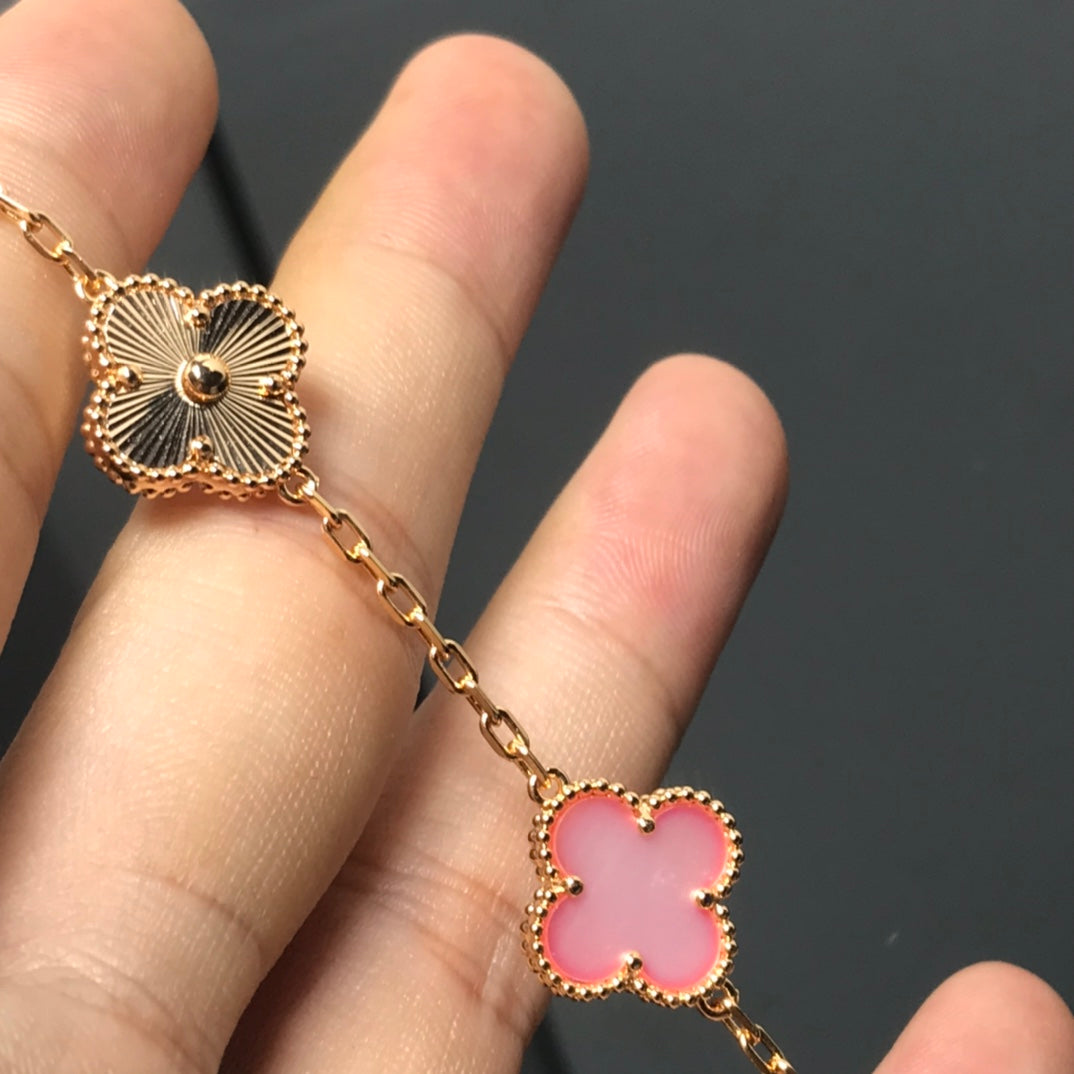 [BLAUE TRÄNEN]KLEE-ARMBAND MIT 5 MOTIV IN ROSA UND ROTGOLD