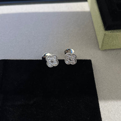 [BLUE TEARS]CLOVER MINI DIAMOND STUD EARRINGS